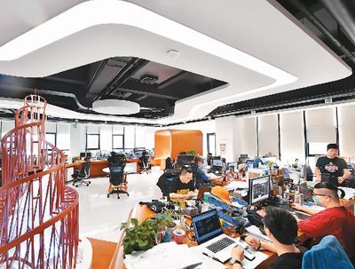 信息技术服务业薪酬领跑 软件与技术服务的价值重构